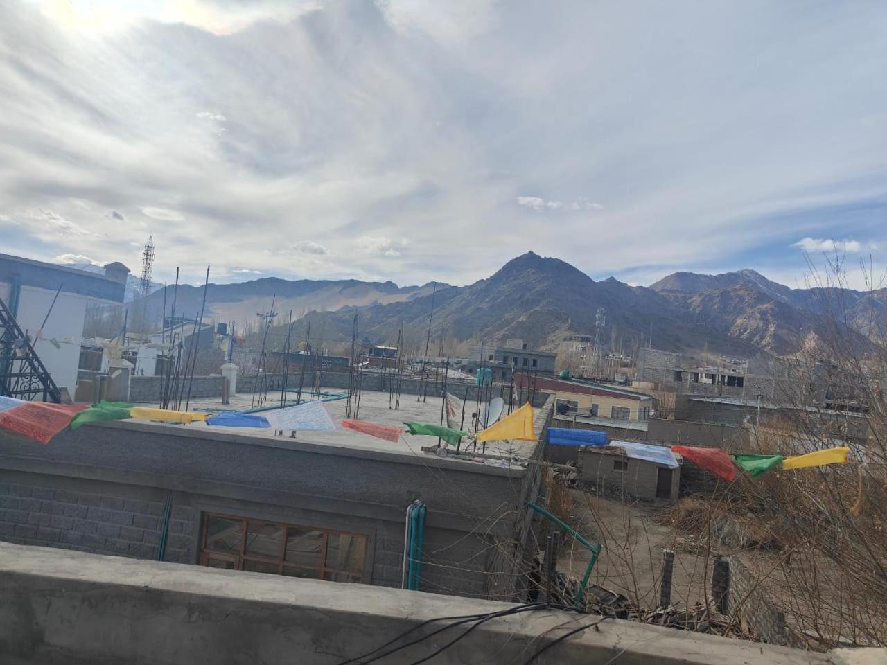 Hotel Lonchay Residency Leh Exterior foto